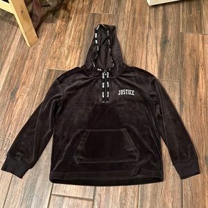 ⚖️ LN Justice brand girls’ pullover part zip-up closure with single front pocket